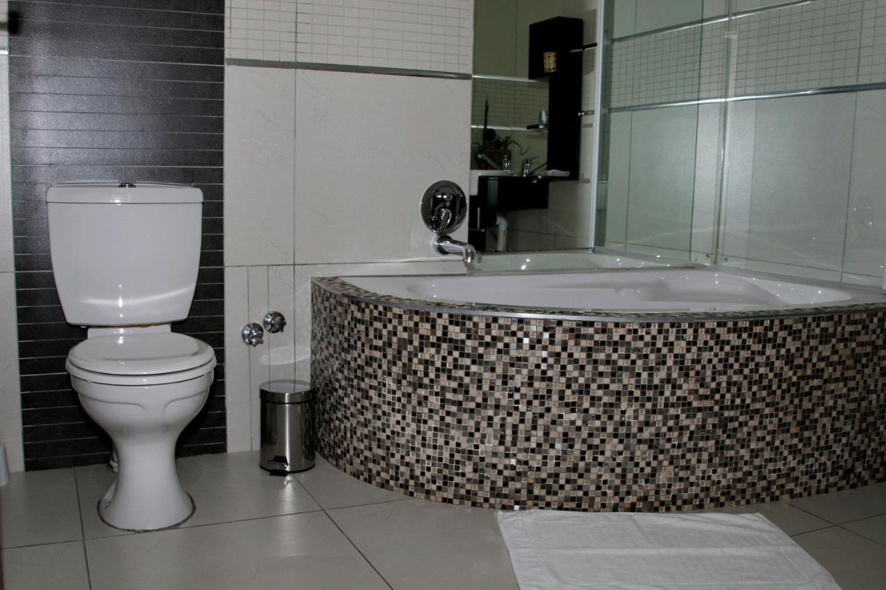 Aalwyns Guesthouse Vanderbijlpark Quarto foto